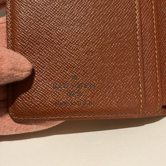 Louis Vuitton Kisslock Wallet - Picture 7 of 13